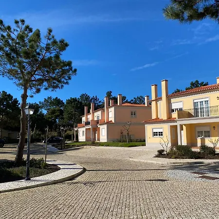 Ferienhaus Del Rey - Spacious And Bright Townhouse With Golf View Amoreira (Leiria)